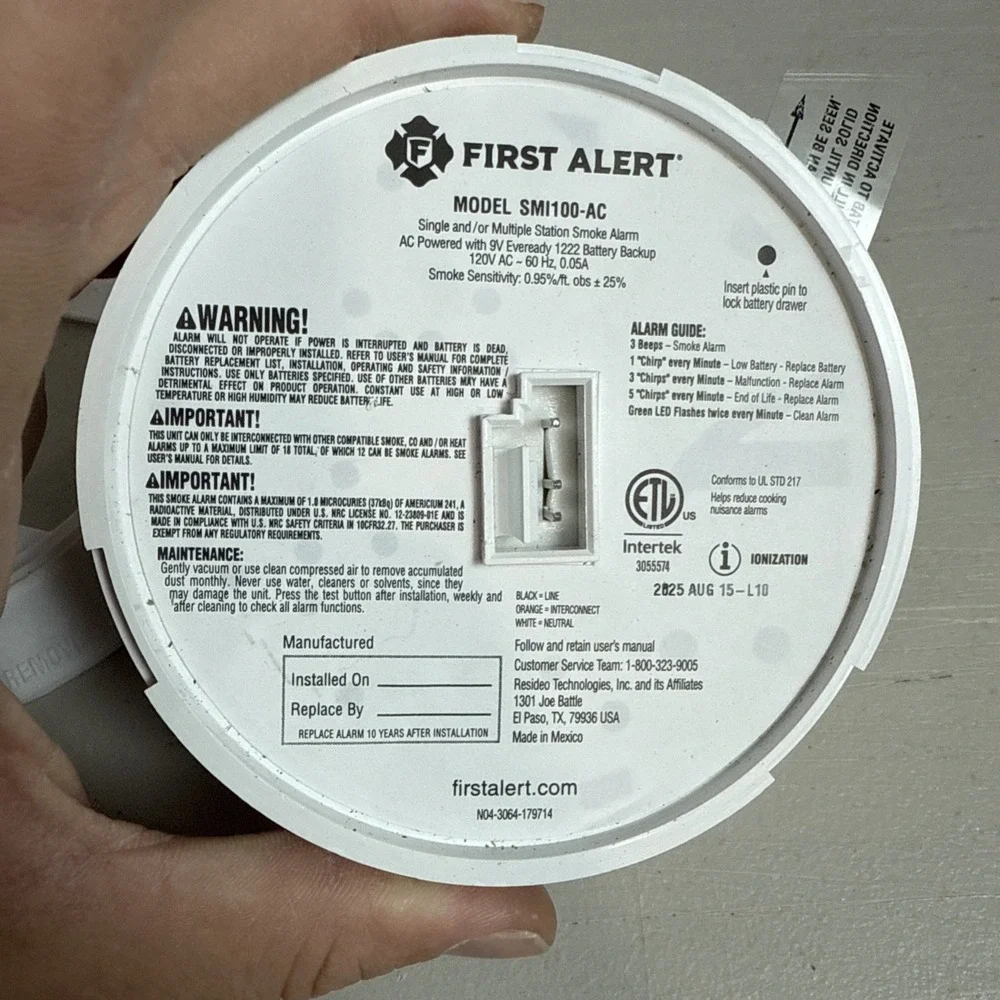 First Alert SMI100-AC Smoke Detector & Alarm, AC Powered Battery Backup